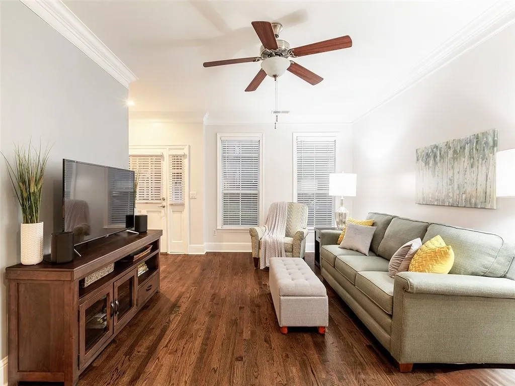 1119 Glenridge Place, Sandy Springs, Georgia 30342, 1 Bedroom Bedrooms, ,1 BathroomBathrooms,Residential,Sold,1119 Glenridge Place,6965826
