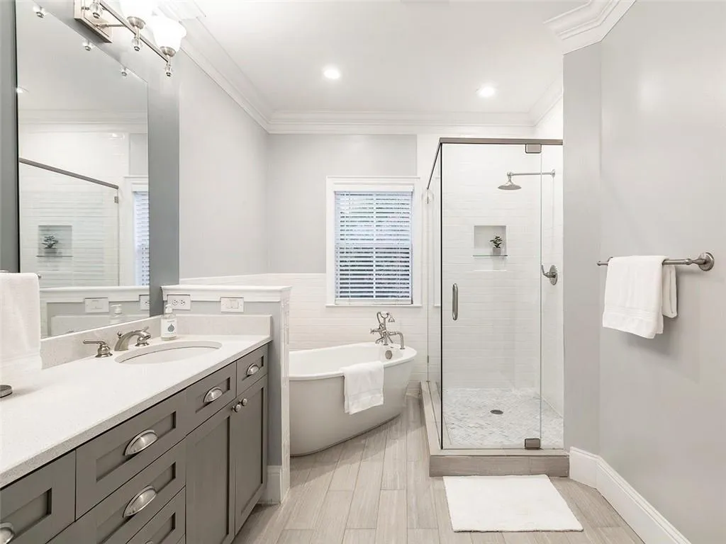 1119 Glenridge Place, Sandy Springs, Georgia 30342, 1 Bedroom Bedrooms, ,1 BathroomBathrooms,Residential,Sold,1119 Glenridge Place,6965826