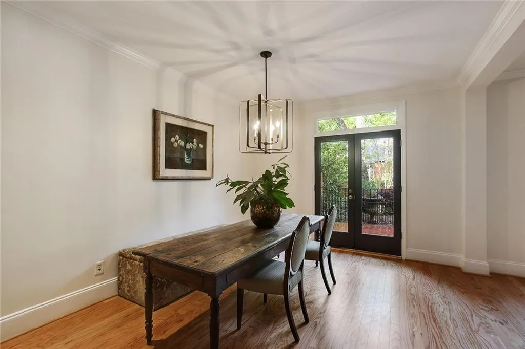 56 Willow Glen Ne, Atlanta, Georgia 30342, 3 Bedrooms Bedrooms, ,2 BathroomsBathrooms,Residential,Sold,56 Willow Glen Ne,6536555