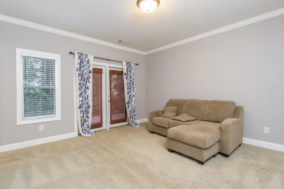 938 Delaronde Court, Sandy Springs, Georgia 30328, 3 Bedrooms Bedrooms, ,3 BathroomsBathrooms,Residential,Sold,938 Delaronde Court,5940403