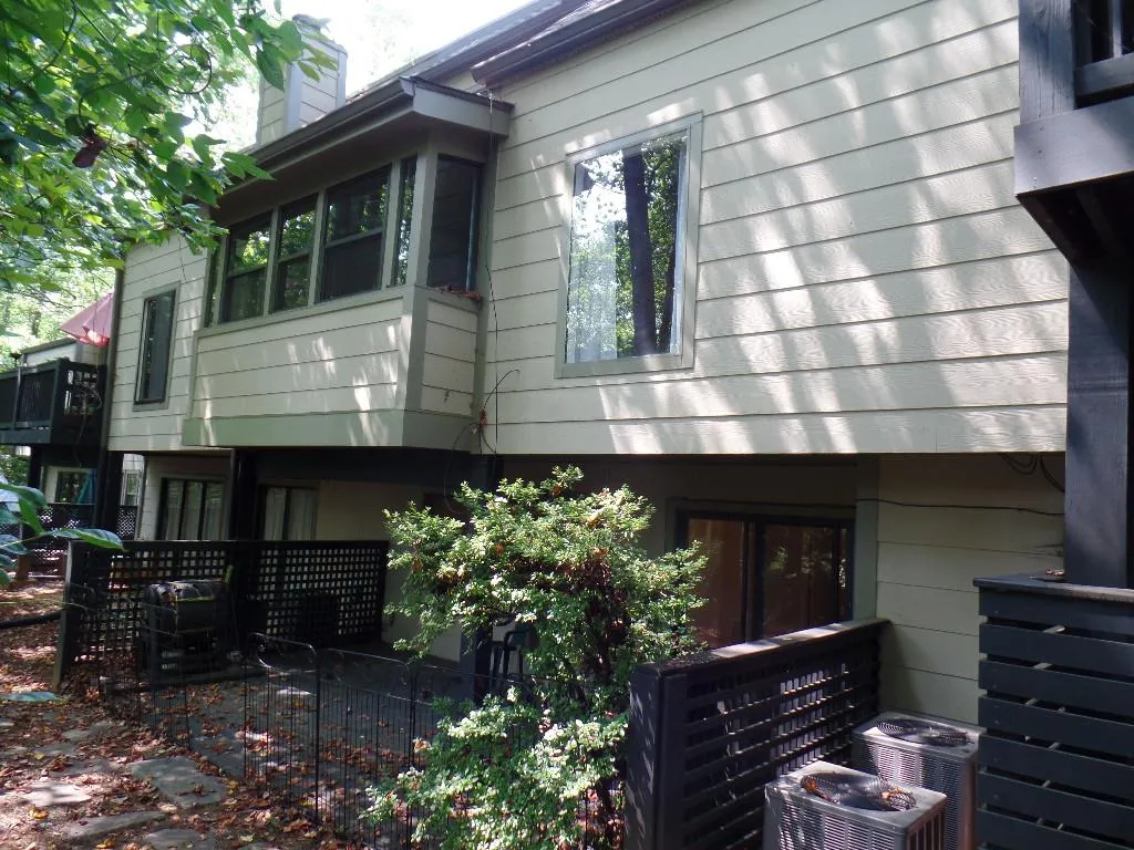 13 Forrest Place Unit 13, Sandy Springs, Georgia 30328, 3 Bedrooms Bedrooms, ,3 BathroomsBathrooms,Residential,Sold,13 Forrest Place Unit 13,5583026