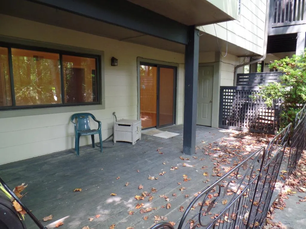 13 Forrest Place Unit 13, Sandy Springs, Georgia 30328, 3 Bedrooms Bedrooms, ,3 BathroomsBathrooms,Residential,Sold,13 Forrest Place Unit 13,5583026