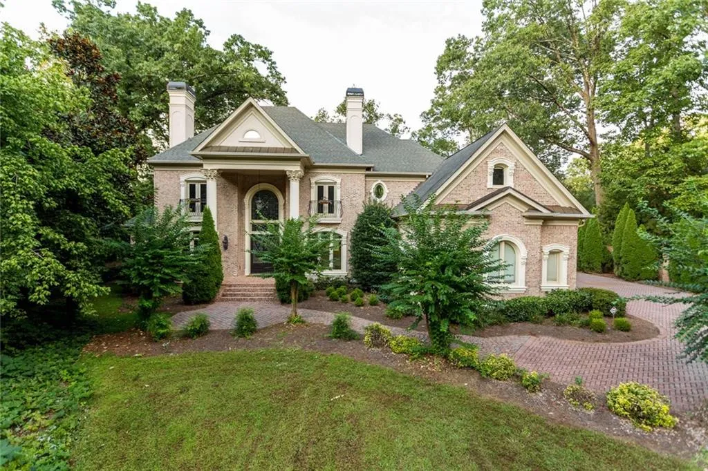 500 Tara Trail, Atlanta, Georgia 30327, 6 Bedrooms Bedrooms, ,6 BathroomsBathrooms,Residential,Sold,500 Tara Trail,6091223