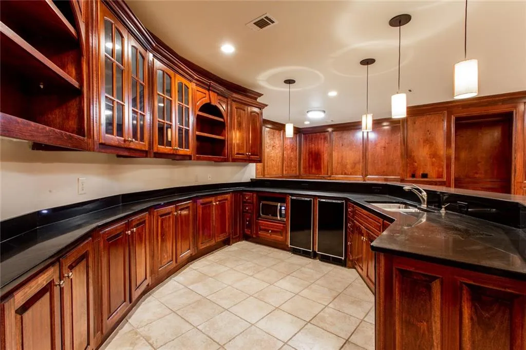500 Tara Trail, Atlanta, Georgia 30327, 6 Bedrooms Bedrooms, ,6 BathroomsBathrooms,Residential,Sold,500 Tara Trail,6091223