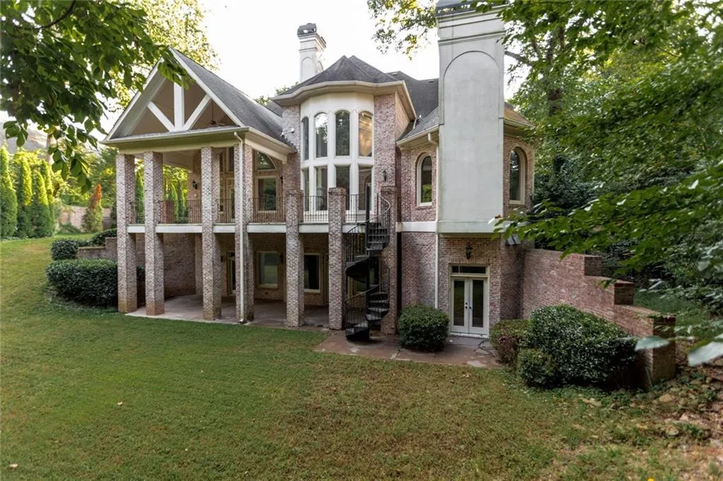 500 Tara Trail, Atlanta, Georgia 30327, 6 Bedrooms Bedrooms, ,6 BathroomsBathrooms,Residential,Sold,500 Tara Trail,6091223