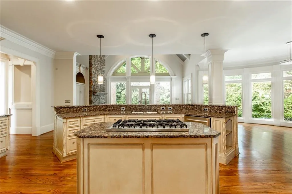 500 Tara Trail, Atlanta, Georgia 30327, 6 Bedrooms Bedrooms, ,6 BathroomsBathrooms,Residential,Sold,500 Tara Trail,6091223
