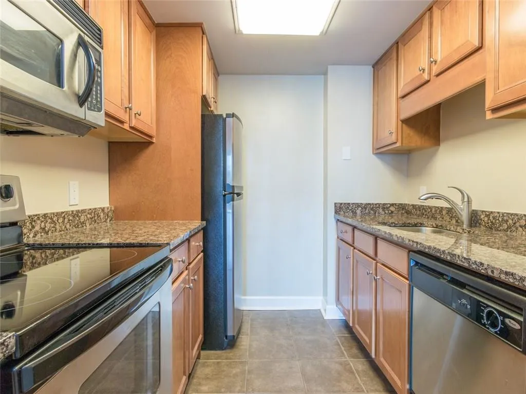 1280 West Peachtree Street Nw Unit 1907, Atlanta, Georgia 30309, 1 Bedroom Bedrooms, ,1 BathroomBathrooms,Residential,Sold,1280 West Peachtree Street Nw Unit 1907,5689837