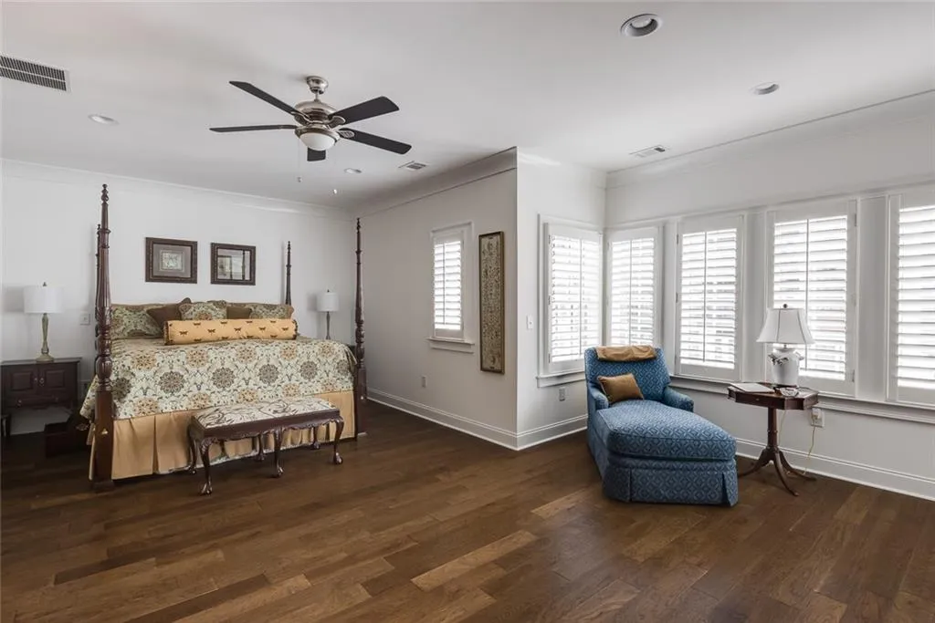 6500 Aria Village Drive, Sandy Springs, Georgia 30328, 3 Bedrooms Bedrooms, ,3 BathroomsBathrooms,Residential,Sold,6500 Aria Village Drive,6947873