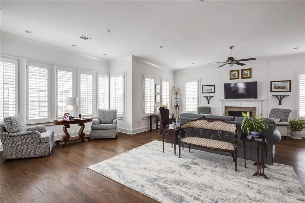 6500 Aria Village Drive, Sandy Springs, Georgia 30328, 3 Bedrooms Bedrooms, ,3 BathroomsBathrooms,Residential,Sold,6500 Aria Village Drive,6947873