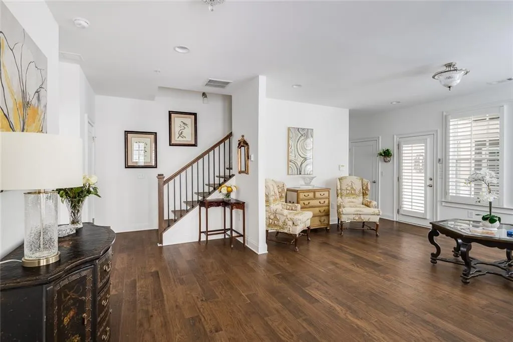 6500 Aria Village Drive, Sandy Springs, Georgia 30328, 3 Bedrooms Bedrooms, ,3 BathroomsBathrooms,Residential,Sold,6500 Aria Village Drive,6947873