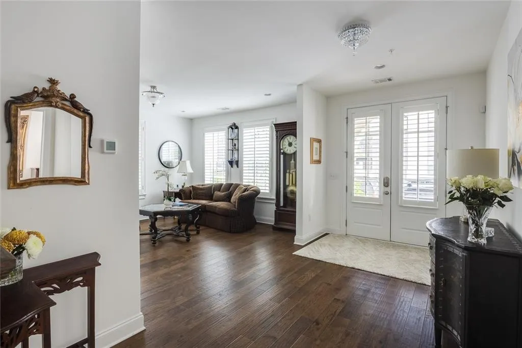 6500 Aria Village Drive, Sandy Springs, Georgia 30328, 3 Bedrooms Bedrooms, ,3 BathroomsBathrooms,Residential,Sold,6500 Aria Village Drive,6947873
