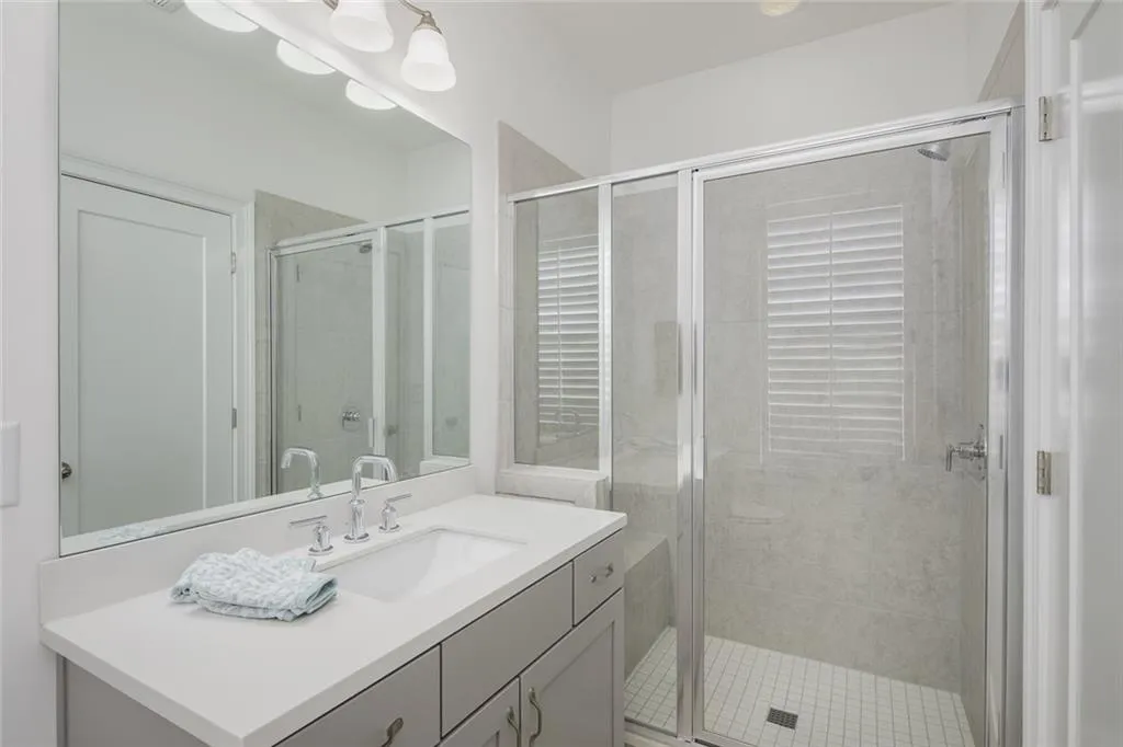 6500 Aria Village Drive, Sandy Springs, Georgia 30328, 3 Bedrooms Bedrooms, ,3 BathroomsBathrooms,Residential,Sold,6500 Aria Village Drive,6947873
