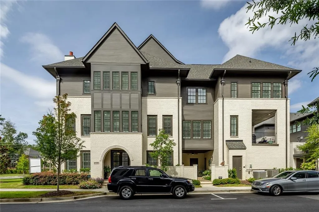 6500 Aria Village Drive, Sandy Springs, Georgia 30328, 3 Bedrooms Bedrooms, ,3 BathroomsBathrooms,Residential,Sold,6500 Aria Village Drive,6947873