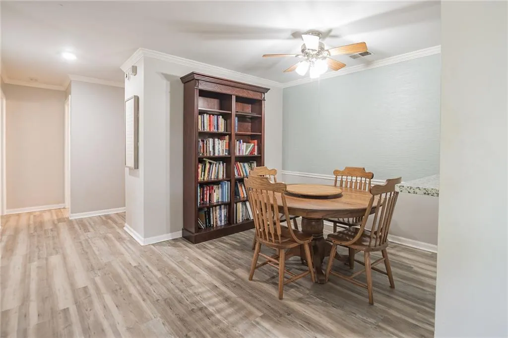 710 Barrington Hills Drive, Sandy Springs, Georgia 30350, 2 Bedrooms Bedrooms, ,2 BathroomsBathrooms,Residential,Sold,710 Barrington Hills Drive,7037774