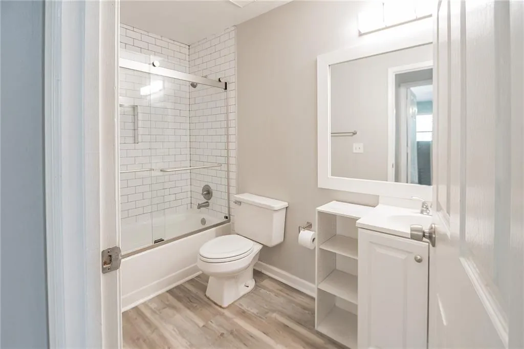 710 Barrington Hills Drive, Sandy Springs, Georgia 30350, 2 Bedrooms Bedrooms, ,2 BathroomsBathrooms,Residential,Sold,710 Barrington Hills Drive,7037774