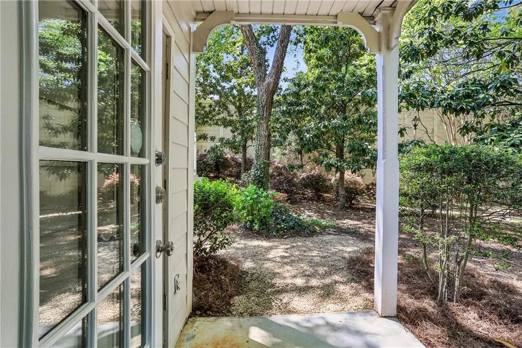 908 Hollyfax Circle, Sandy Springs, Georgia 30328, 2 Bedrooms Bedrooms, ,2 BathroomsBathrooms,Residential,Sold,908 Hollyfax Circle,7559426