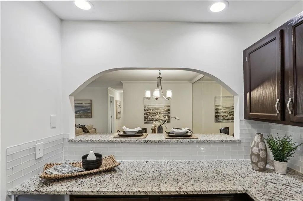 908 Hollyfax Circle, Sandy Springs, Georgia 30328, 2 Bedrooms Bedrooms, ,2 BathroomsBathrooms,Residential,Sold,908 Hollyfax Circle,7559426