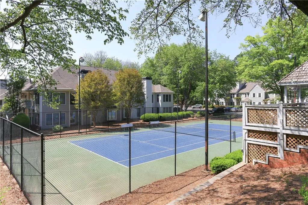 908 Hollyfax Circle, Sandy Springs, Georgia 30328, 2 Bedrooms Bedrooms, ,2 BathroomsBathrooms,Residential,Sold,908 Hollyfax Circle,7559426