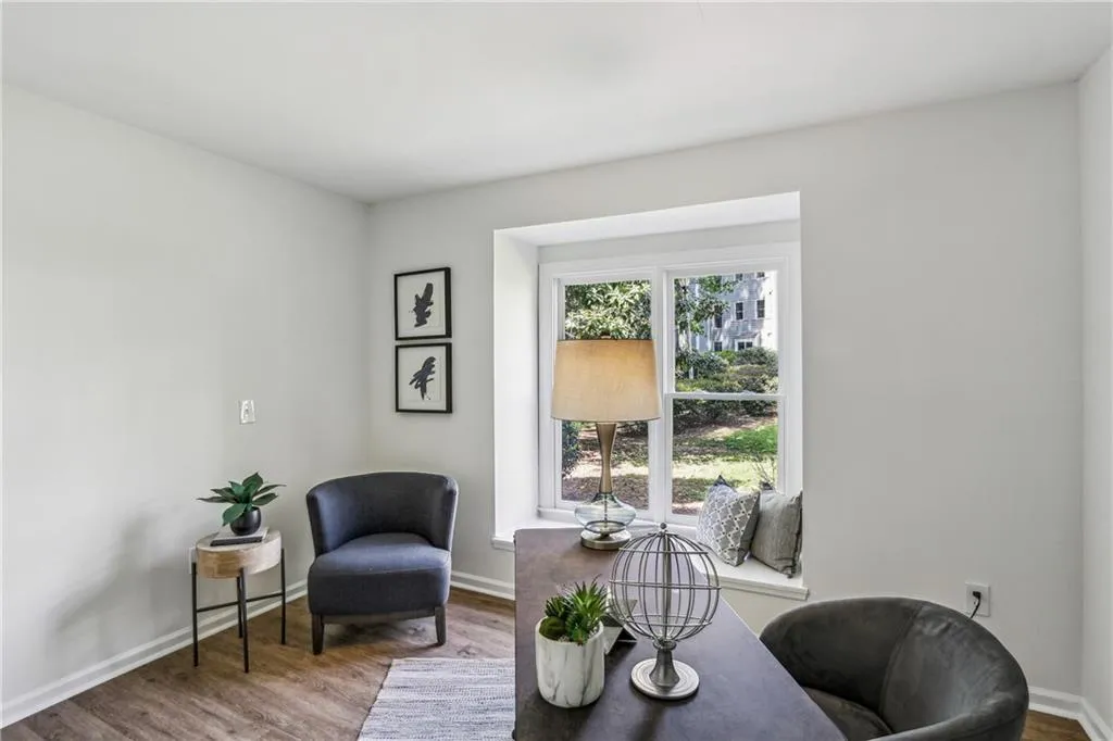 908 Hollyfax Circle, Sandy Springs, Georgia 30328, 2 Bedrooms Bedrooms, ,2 BathroomsBathrooms,Residential,Sold,908 Hollyfax Circle,7559426