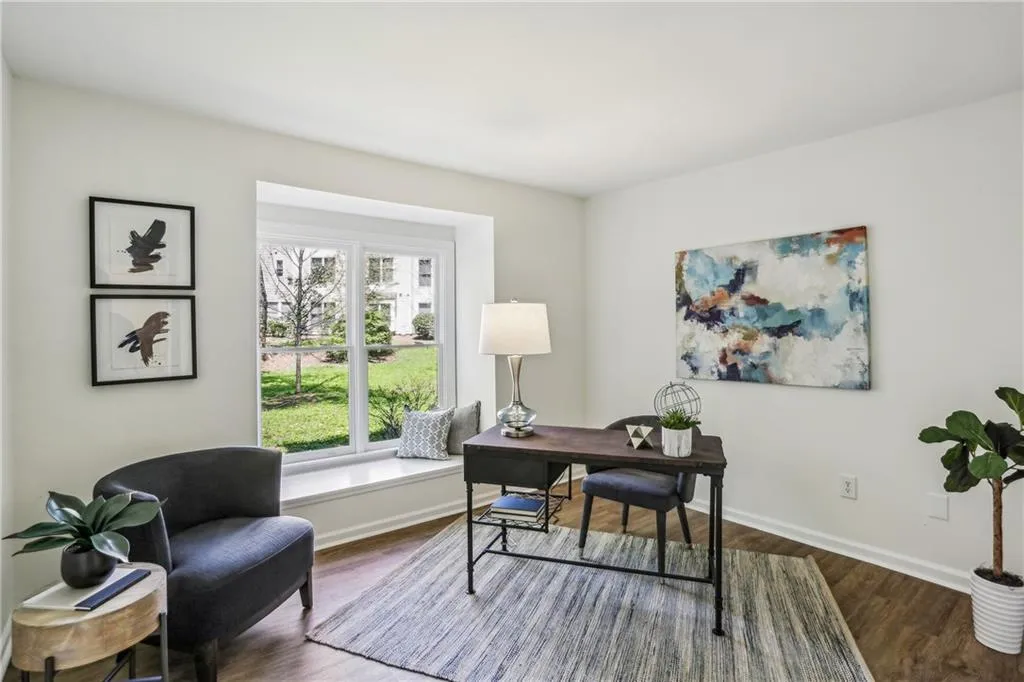 908 Hollyfax Circle, Sandy Springs, Georgia 30328, 2 Bedrooms Bedrooms, ,2 BathroomsBathrooms,Residential,Sold,908 Hollyfax Circle,7559426