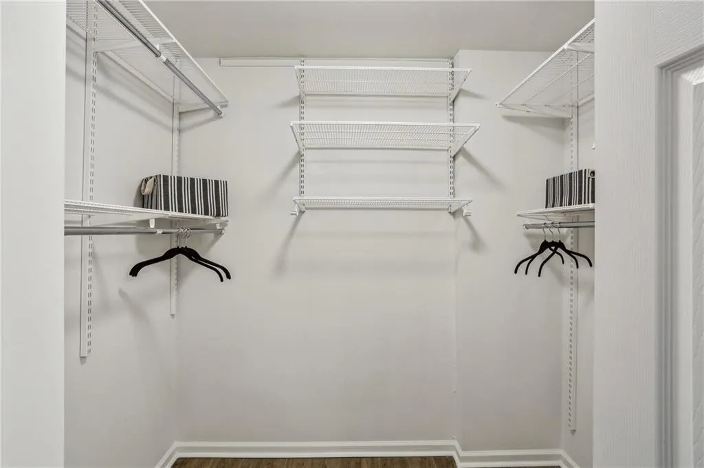 908 Hollyfax Circle, Sandy Springs, Georgia 30328, 2 Bedrooms Bedrooms, ,2 BathroomsBathrooms,Residential,Sold,908 Hollyfax Circle,7559426