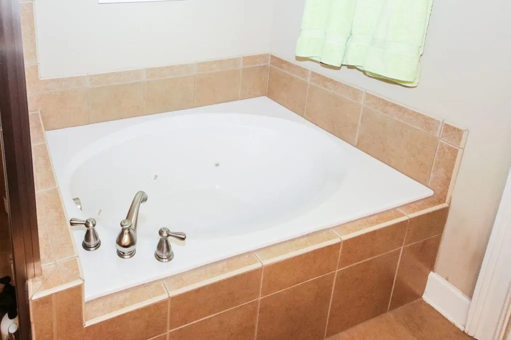 968 Telfair Close, Sandy Springs, Georgia 30350, 3 Bedrooms Bedrooms, ,3 BathroomsBathrooms,Residential,Sold,968 Telfair Close,6687957