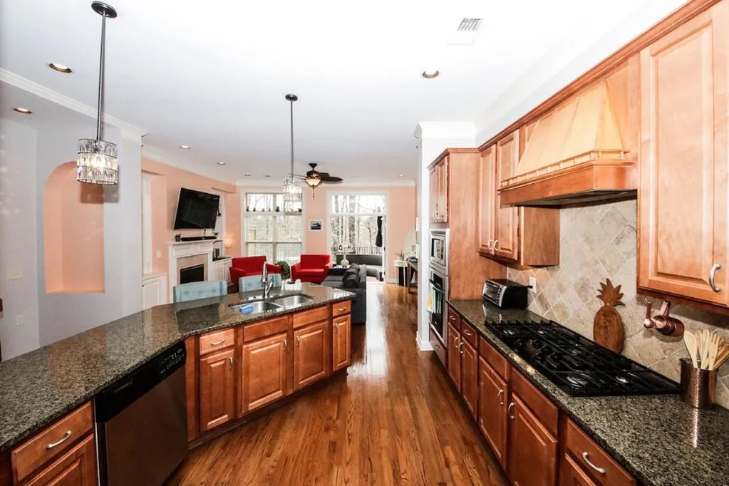 968 Telfair Close, Sandy Springs, Georgia 30350, 3 Bedrooms Bedrooms, ,3 BathroomsBathrooms,Residential,Sold,968 Telfair Close,6687957