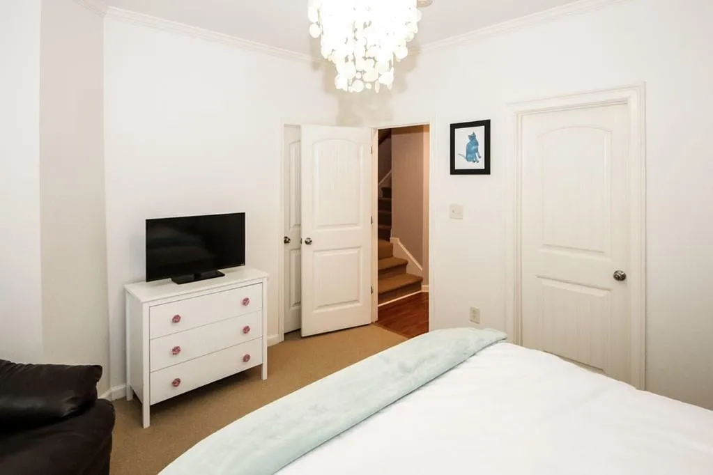 968 Telfair Close, Sandy Springs, Georgia 30350, 3 Bedrooms Bedrooms, ,3 BathroomsBathrooms,Residential,Sold,968 Telfair Close,6687957