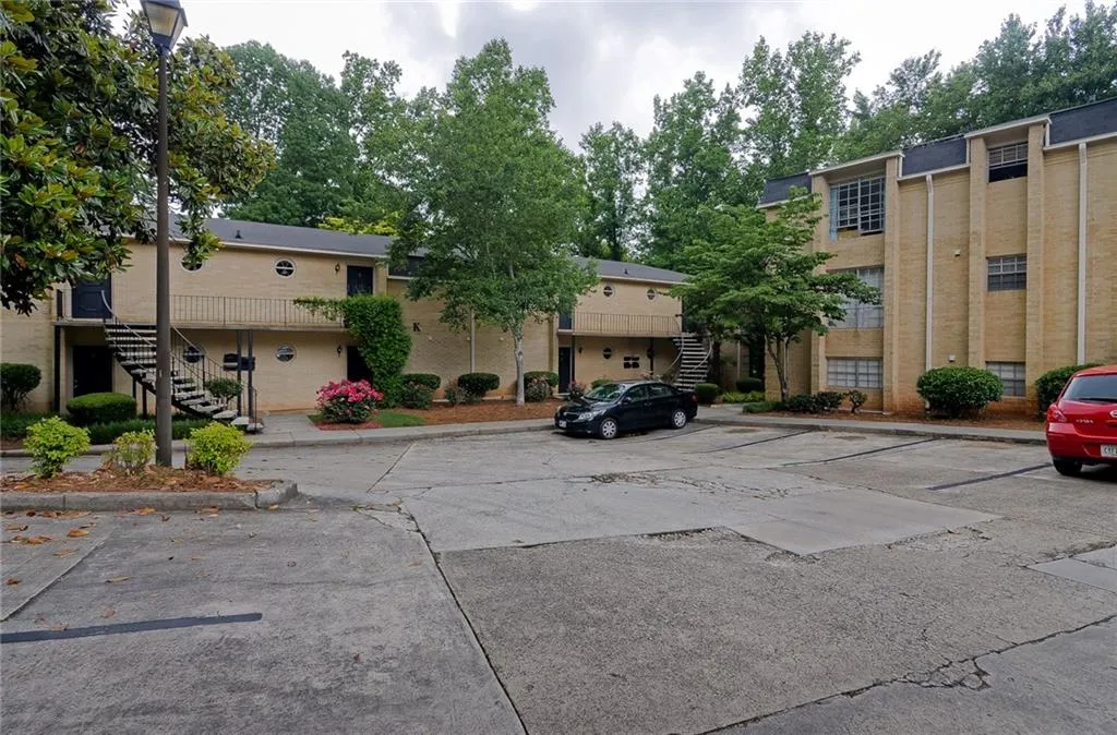 Georgia 30342, ,2 BathroomsBathrooms,Residential,Sold,6015550