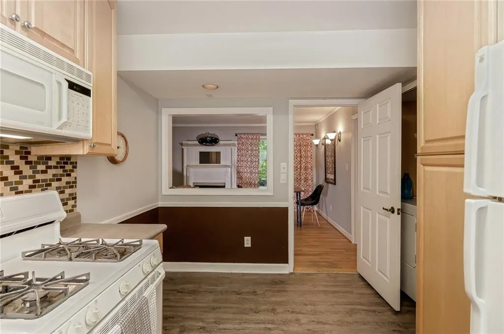 Georgia 30342, ,2 BathroomsBathrooms,Residential,Sold,6015550