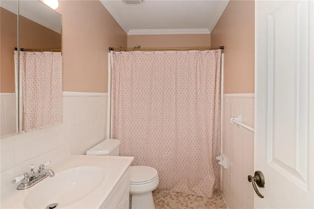 Georgia 30342, ,2 BathroomsBathrooms,Residential,Sold,6015550