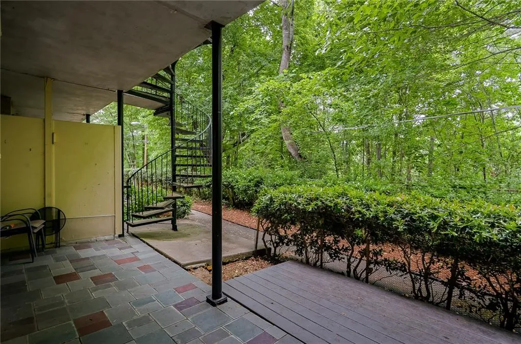 Georgia 30342, ,2 BathroomsBathrooms,Residential,Sold,6015550