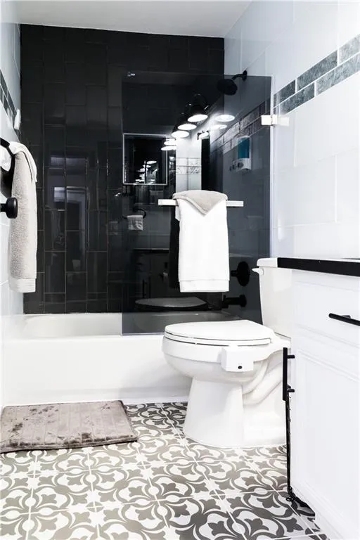 6940 Roswell Road Unit 18b, Atlanta, Georgia 30328, 1 Bedroom Bedrooms, ,1 BathroomBathrooms,Residential,Sold,6940 Roswell Road Unit 18b,6575242