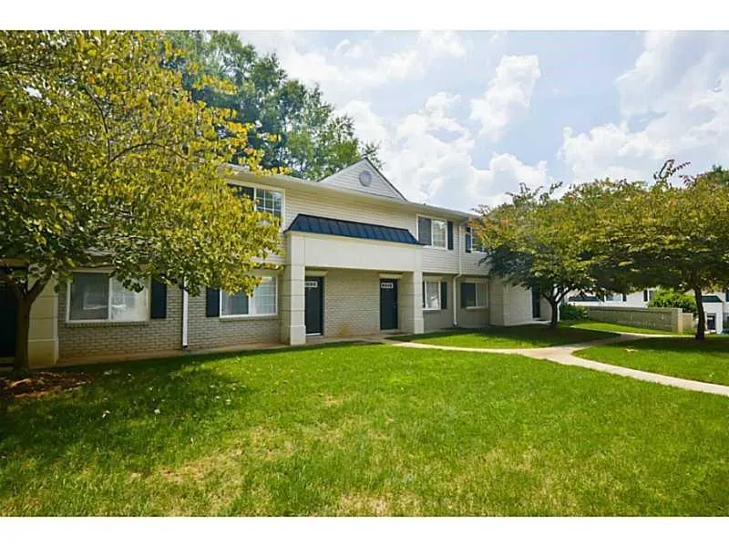 6940 Roswell Road Unit 18b, Atlanta, Georgia 30328, 1 Bedroom Bedrooms, ,1 BathroomBathrooms,Residential,Sold,6940 Roswell Road Unit 18b,6575242