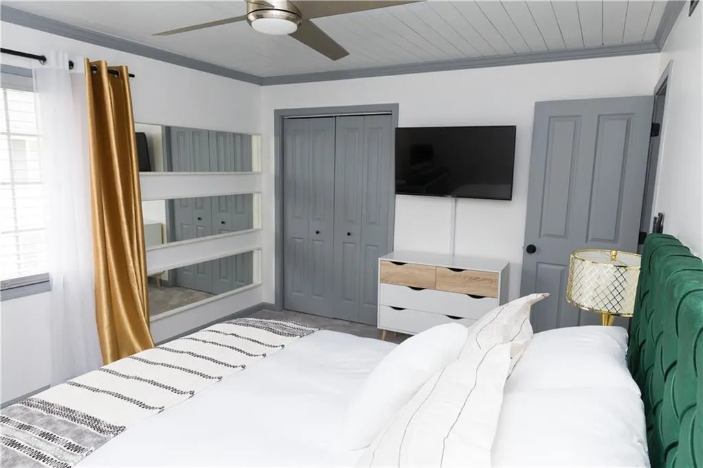 6940 Roswell Road Unit 18b, Atlanta, Georgia 30328, 1 Bedroom Bedrooms, ,1 BathroomBathrooms,Residential,Sold,6940 Roswell Road Unit 18b,6575242