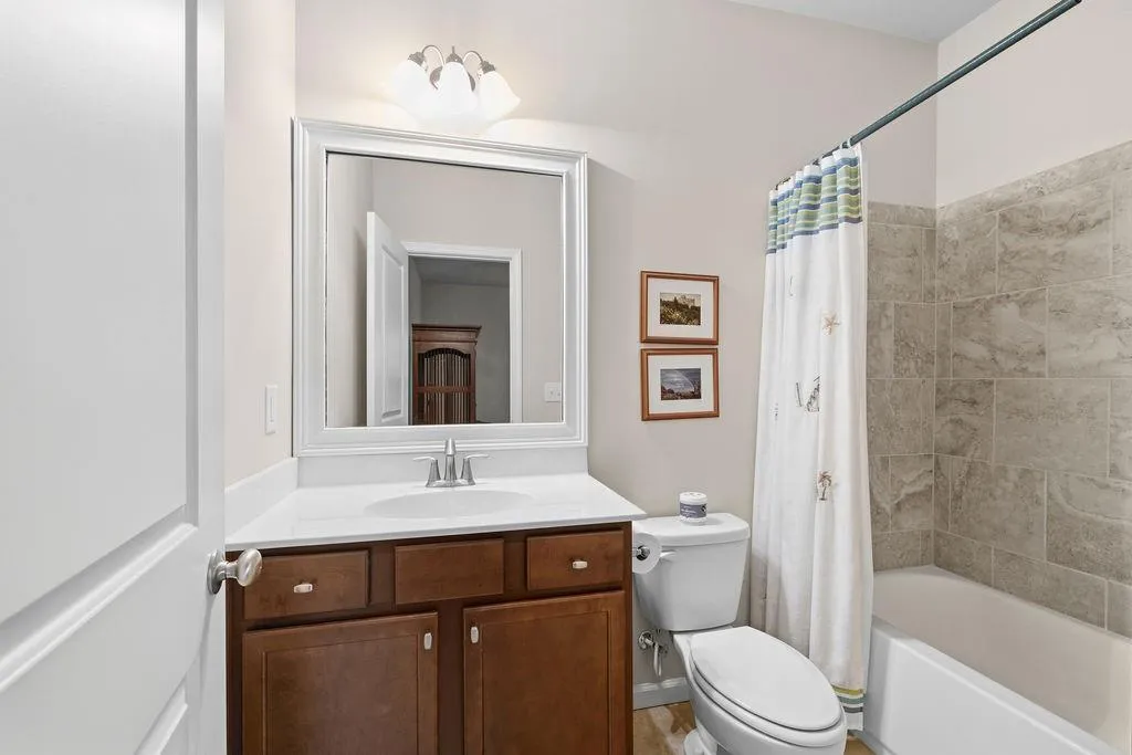 917 Dumaine Trace, Atlanta, Georgia 30328, 3 Bedrooms Bedrooms, ,3 BathroomsBathrooms,Residential,For Sale,917 Dumaine Trace,7746643