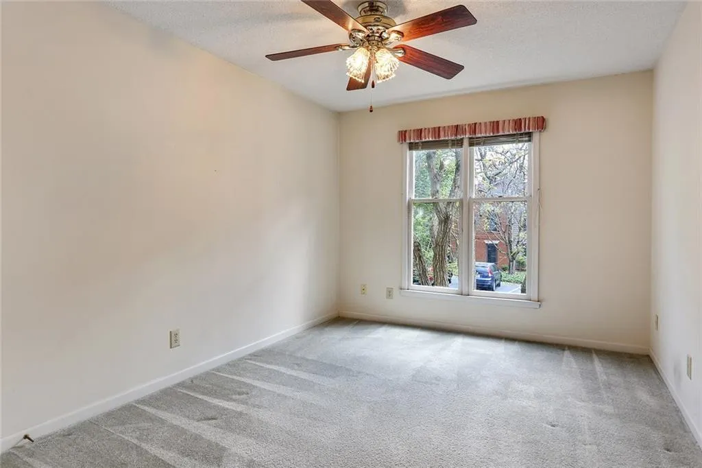 402 Garden Court Unit 402, Sandy Springs, Georgia 30328, 3 Bedrooms Bedrooms, ,2 BathroomsBathrooms,Residential,Sold,402 Garden Court Unit 402,5824135