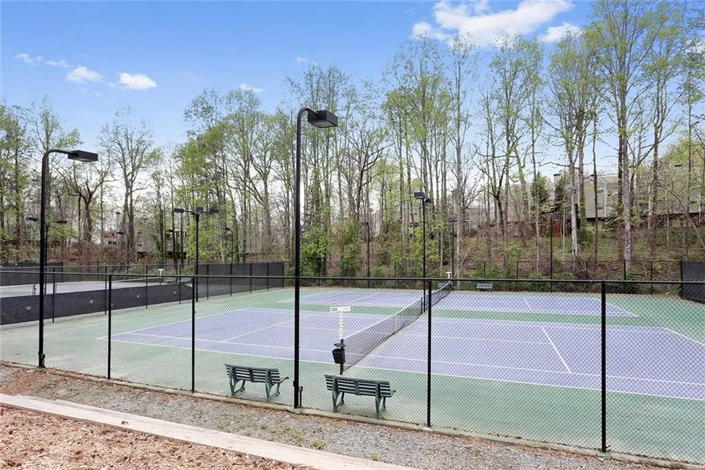 402 Garden Court Unit 402, Sandy Springs, Georgia 30328, 3 Bedrooms Bedrooms, ,2 BathroomsBathrooms,Residential,Sold,402 Garden Court Unit 402,5824135