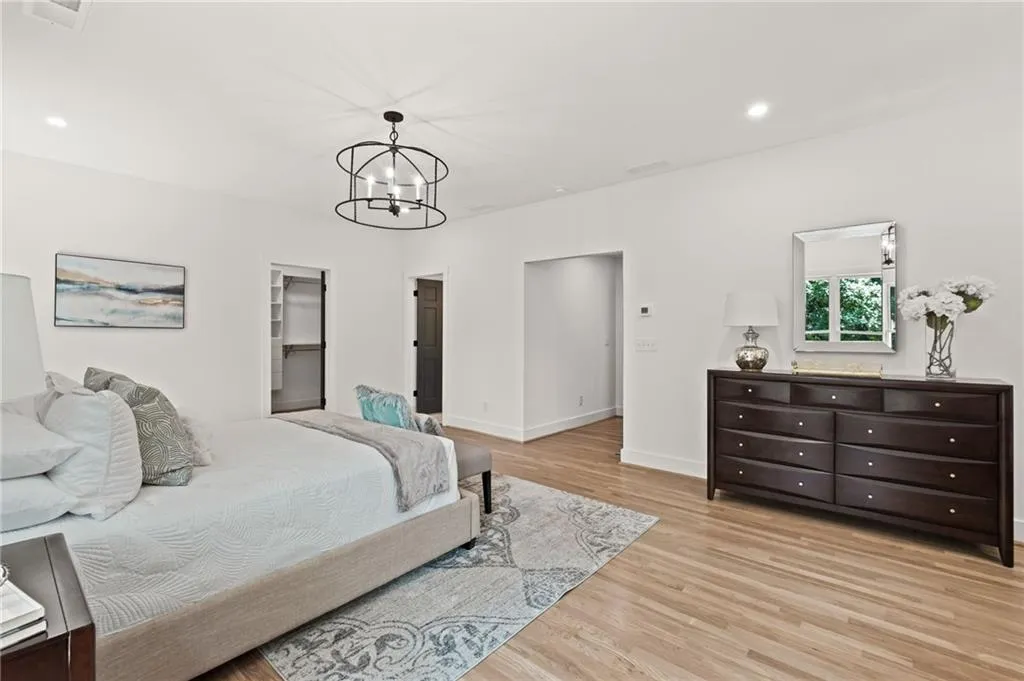 6266 Mountain Brook Way, Atlanta, Georgia 30328, 6 Bedrooms Bedrooms, ,6 BathroomsBathrooms,Residential,Sold,6266 Mountain Brook Way,7225080