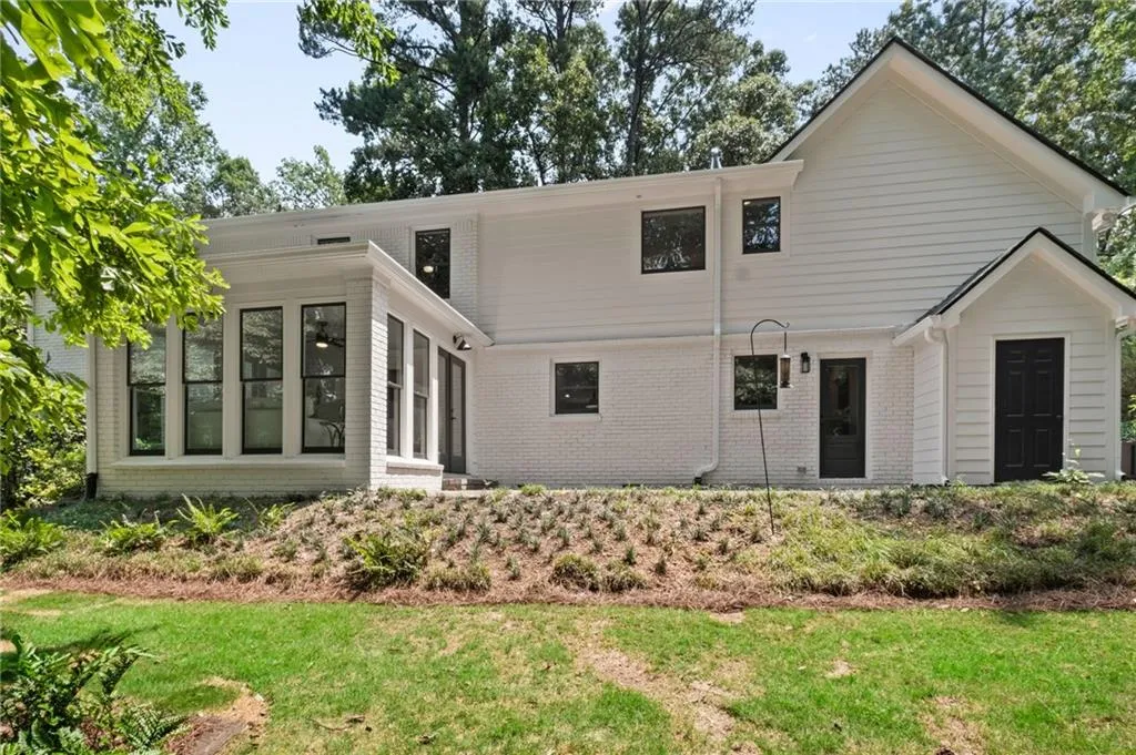6266 Mountain Brook Way, Atlanta, Georgia 30328, 6 Bedrooms Bedrooms, ,6 BathroomsBathrooms,Residential,Sold,6266 Mountain Brook Way,7225080