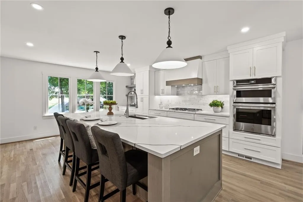 6266 Mountain Brook Way, Atlanta, Georgia 30328, 6 Bedrooms Bedrooms, ,6 BathroomsBathrooms,Residential,Sold,6266 Mountain Brook Way,7225080