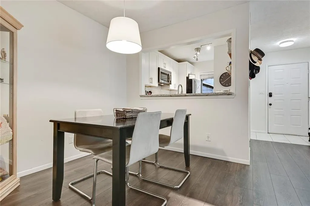 105 River Run Drive Unit 105, Atlanta, Georgia 30350, 1 Bedroom Bedrooms, ,1 BathroomBathrooms,Residential,Sold,105 River Run Drive Unit 105,6734425