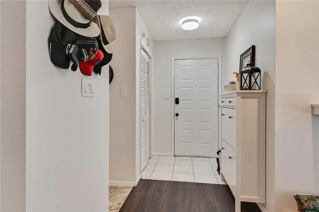 105 River Run Drive Unit 105, Atlanta, Georgia 30350, 1 Bedroom Bedrooms, ,1 BathroomBathrooms,Residential,Sold,105 River Run Drive Unit 105,6734425