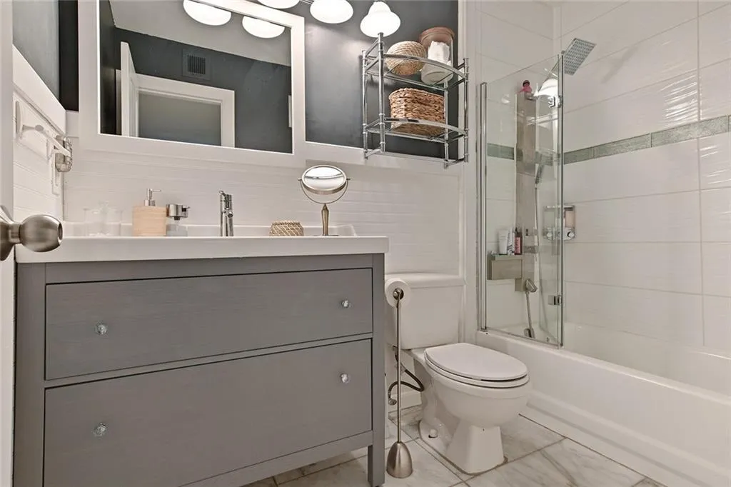 105 River Run Drive Unit 105, Atlanta, Georgia 30350, 1 Bedroom Bedrooms, ,1 BathroomBathrooms,Residential,Sold,105 River Run Drive Unit 105,6734425