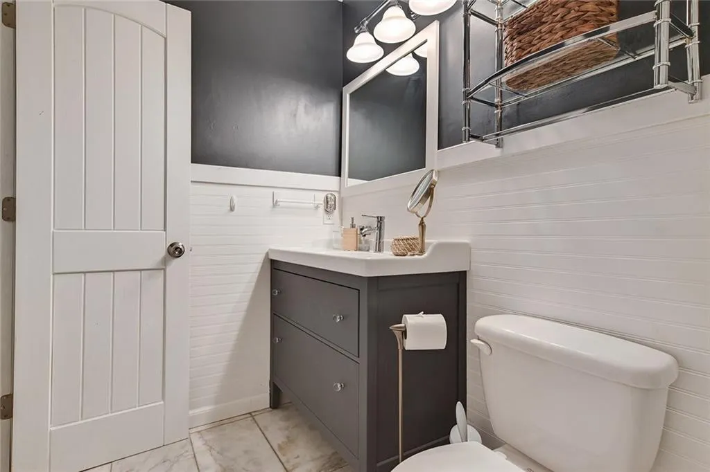 105 River Run Drive Unit 105, Atlanta, Georgia 30350, 1 Bedroom Bedrooms, ,1 BathroomBathrooms,Residential,Sold,105 River Run Drive Unit 105,6734425