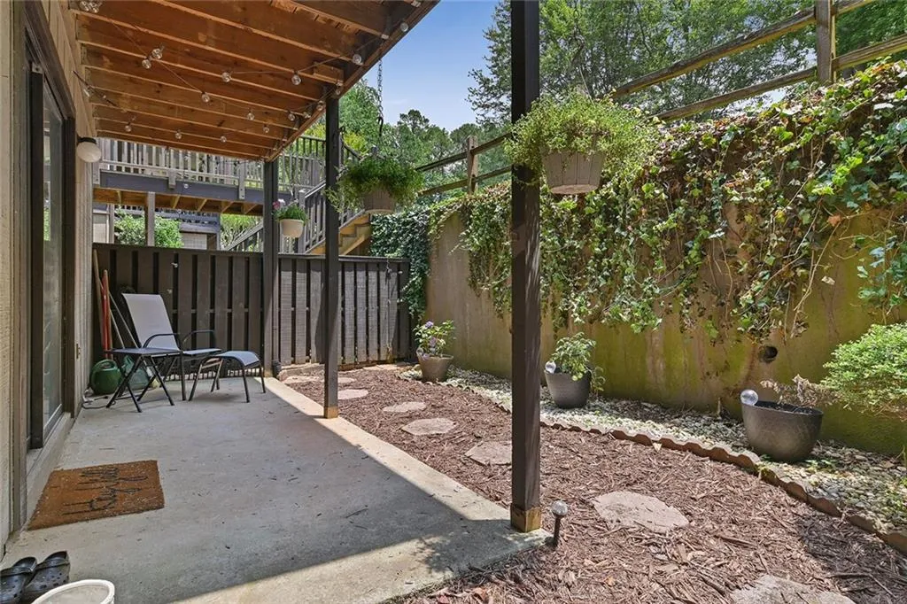 105 River Run Drive Unit 105, Atlanta, Georgia 30350, 1 Bedroom Bedrooms, ,1 BathroomBathrooms,Residential,Sold,105 River Run Drive Unit 105,6734425