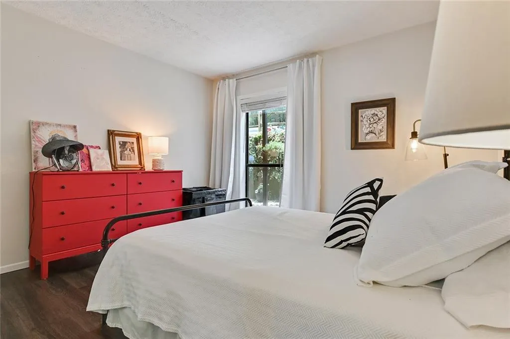 105 River Run Drive Unit 105, Atlanta, Georgia 30350, 1 Bedroom Bedrooms, ,1 BathroomBathrooms,Residential,Sold,105 River Run Drive Unit 105,6734425