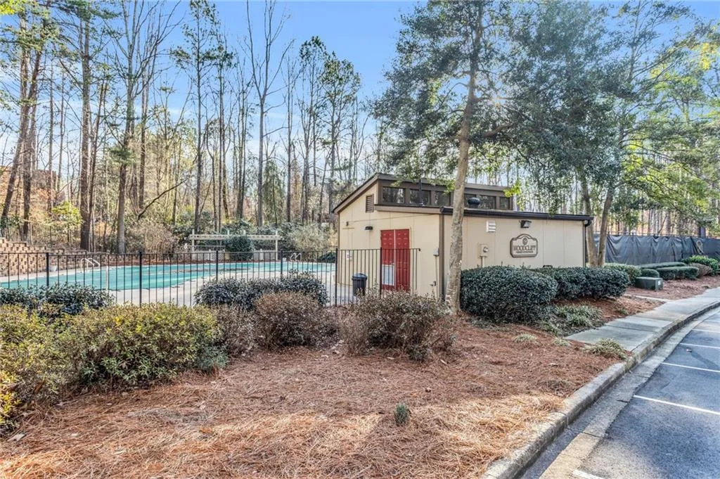 908 Woodcliff Drive, Sandy Springs, Georgia 30350, 2 Bedrooms Bedrooms, ,2 BathroomsBathrooms,Residential,Sold,908 Woodcliff Drive,7167950