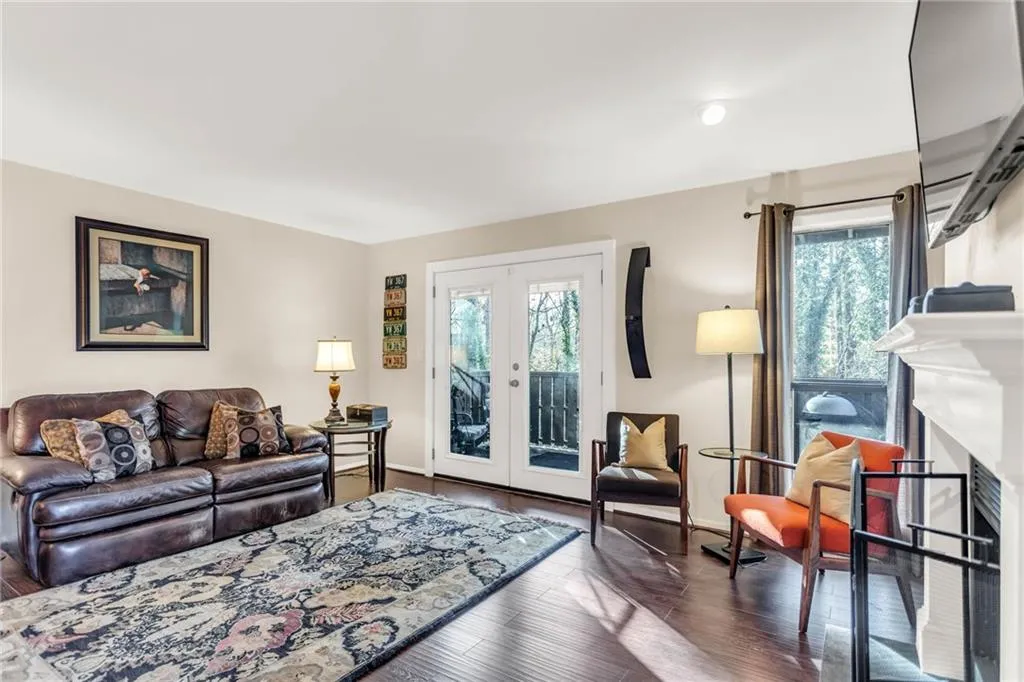 908 Woodcliff Drive, Sandy Springs, Georgia 30350, 2 Bedrooms Bedrooms, ,2 BathroomsBathrooms,Residential,Sold,908 Woodcliff Drive,7167950