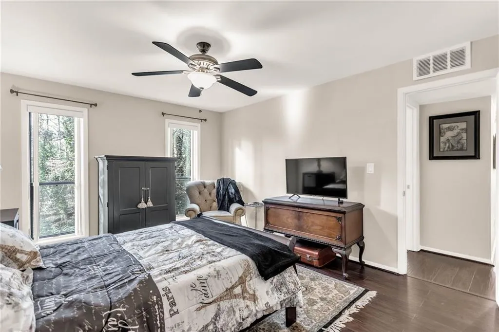 908 Woodcliff Drive, Sandy Springs, Georgia 30350, 2 Bedrooms Bedrooms, ,2 BathroomsBathrooms,Residential,Sold,908 Woodcliff Drive,7167950